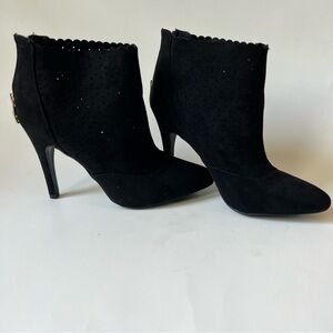 #Liz Claiborne Faux Suede Ankle Booties, Black, Size 7